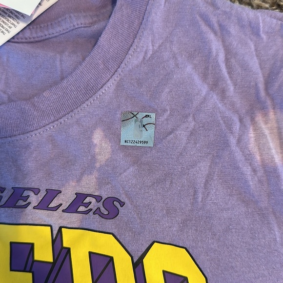 NWT NBA Lakers tee A - Picture 2 of 7